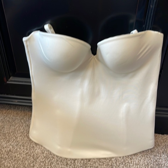 Fine Lines Australia4 Way Convertible Bustier, color-Cream, Size- 36C - Picture 1 of 8
